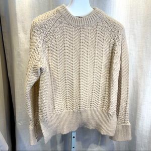 H&M Cozy Cream Fisherman Style Raglan Sleeve Sweater w/Vented Hem and Cuff - S